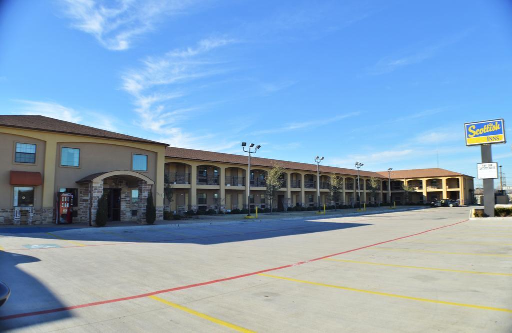 Scottish Inns Fort Worth Exterior photo